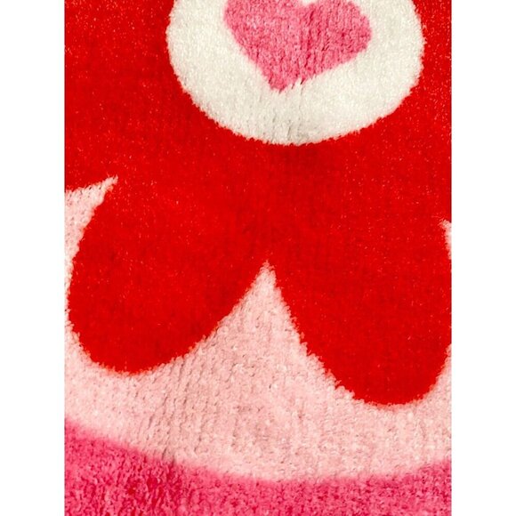 New Red & Pink Flower & Heart Print Round Rug w/ No Slip Rubber Backing 17” - Picture 2 of 4